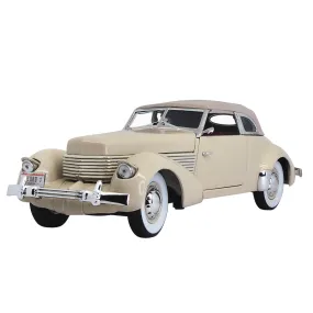 1936 Cord 810 classic car model