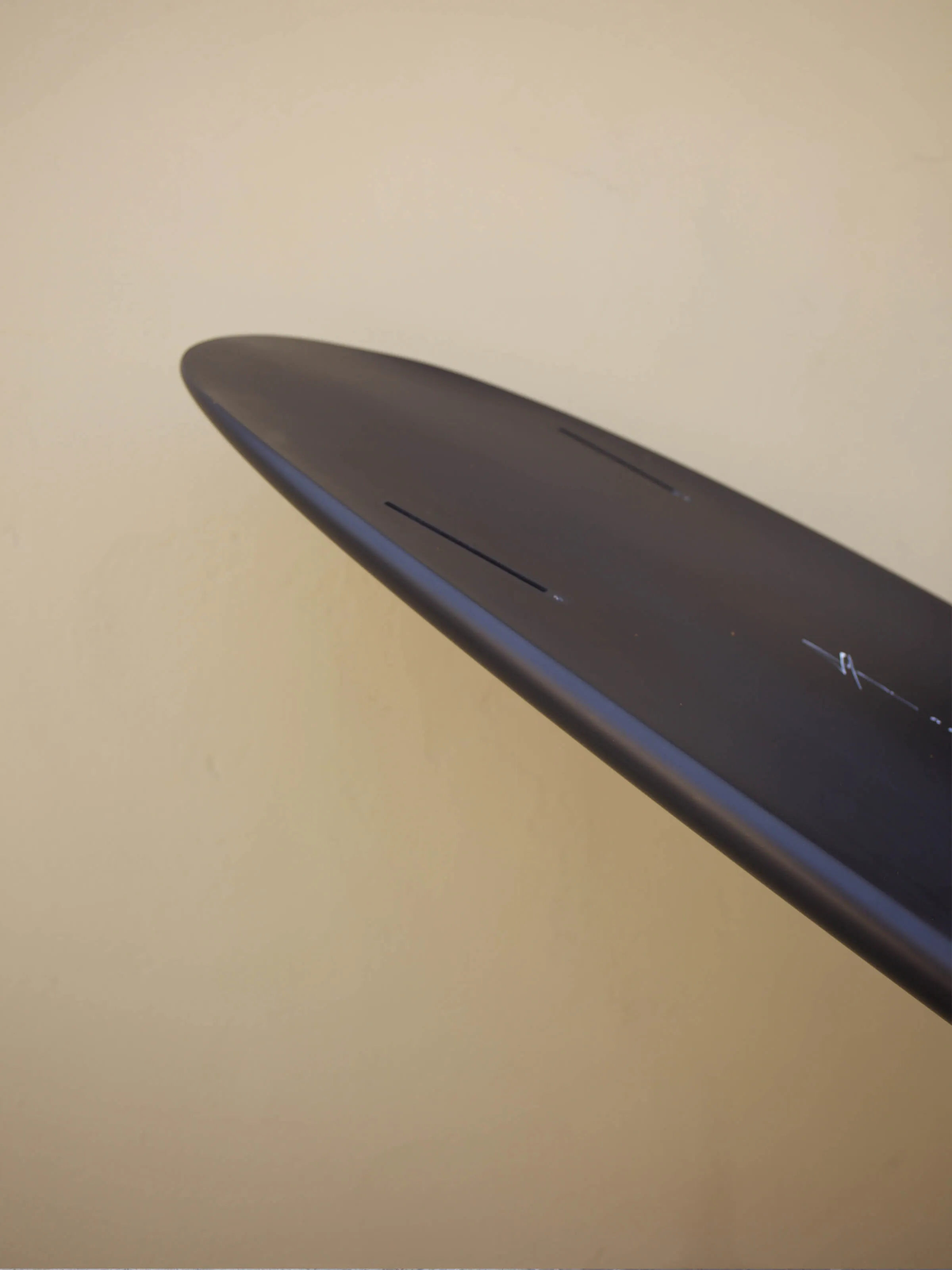 Son of Cobra surfboard dimensions: 5'6 Round Keel