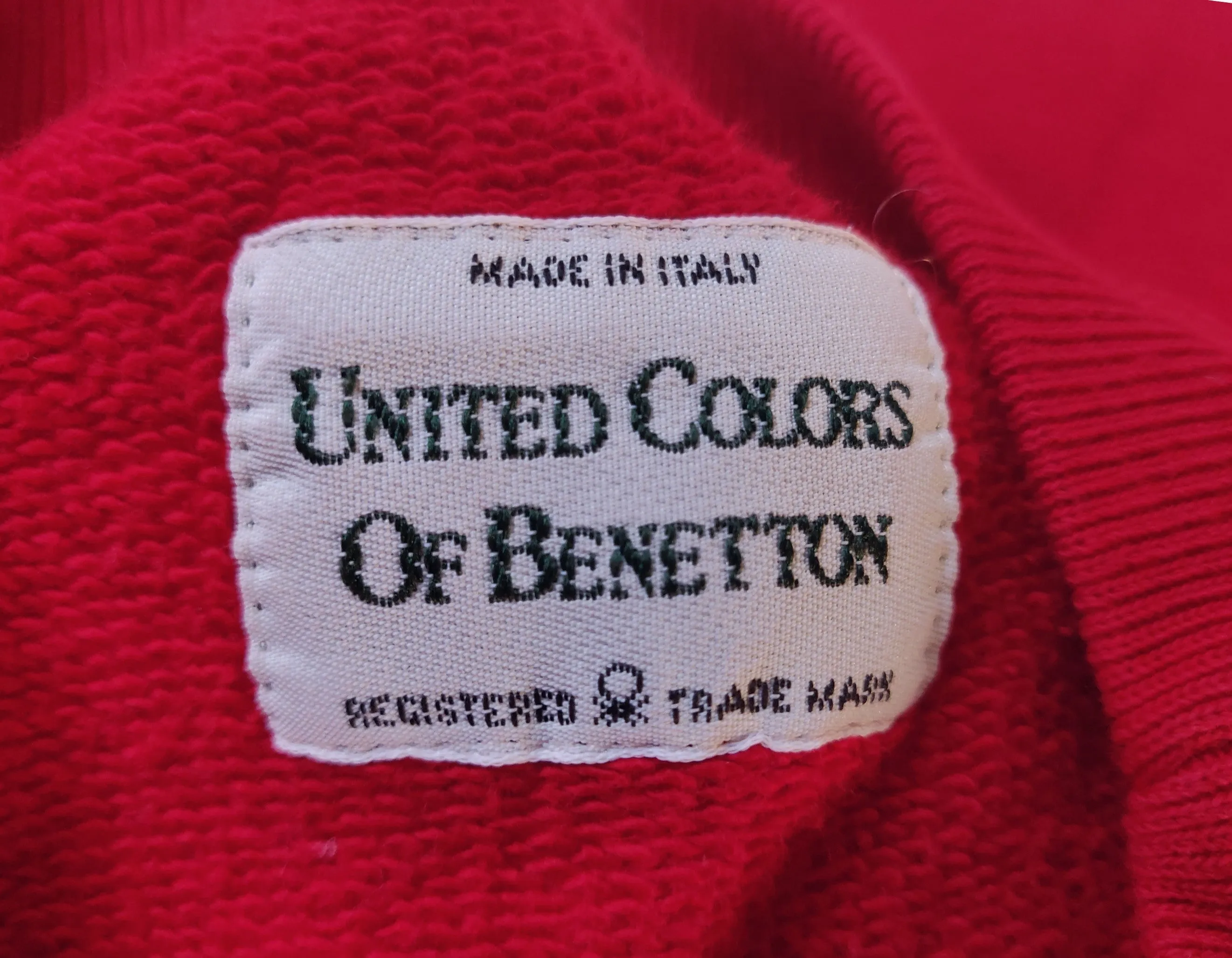 90s red United Colors of Benetton sweatshirt Made in Italy