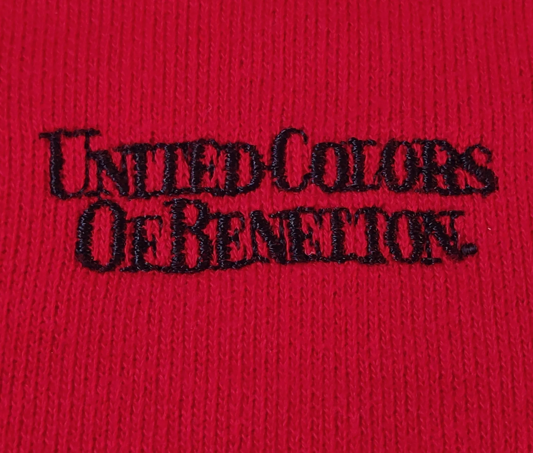 90s red United Colors of Benetton sweatshirt Made in Italy