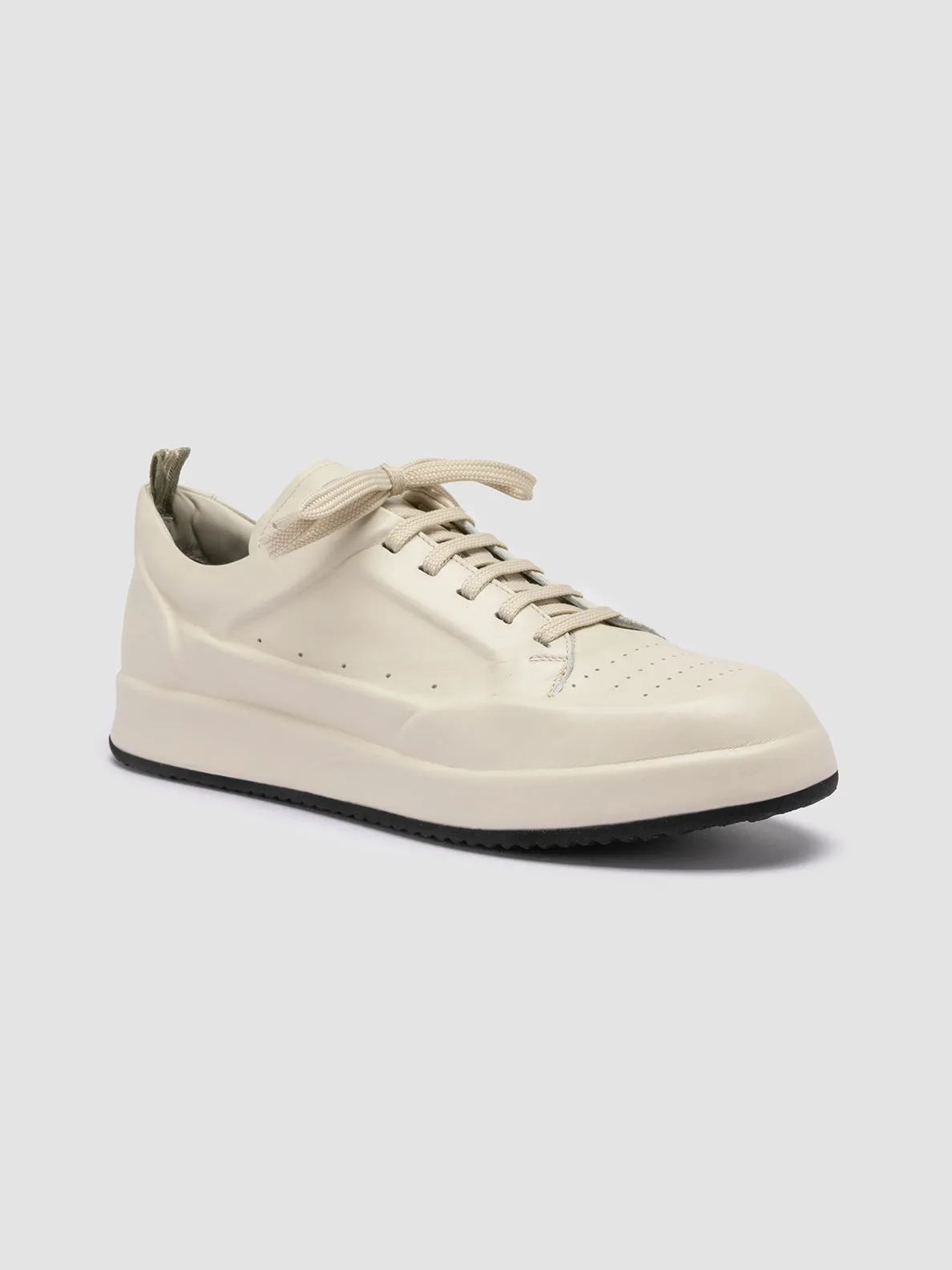 ACE 016 - White Leather Sneakers