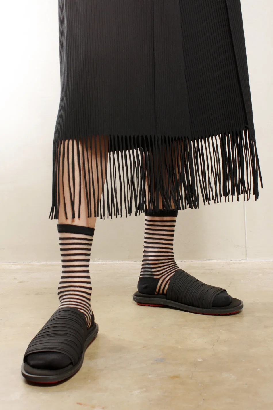 Black Pleated Slides