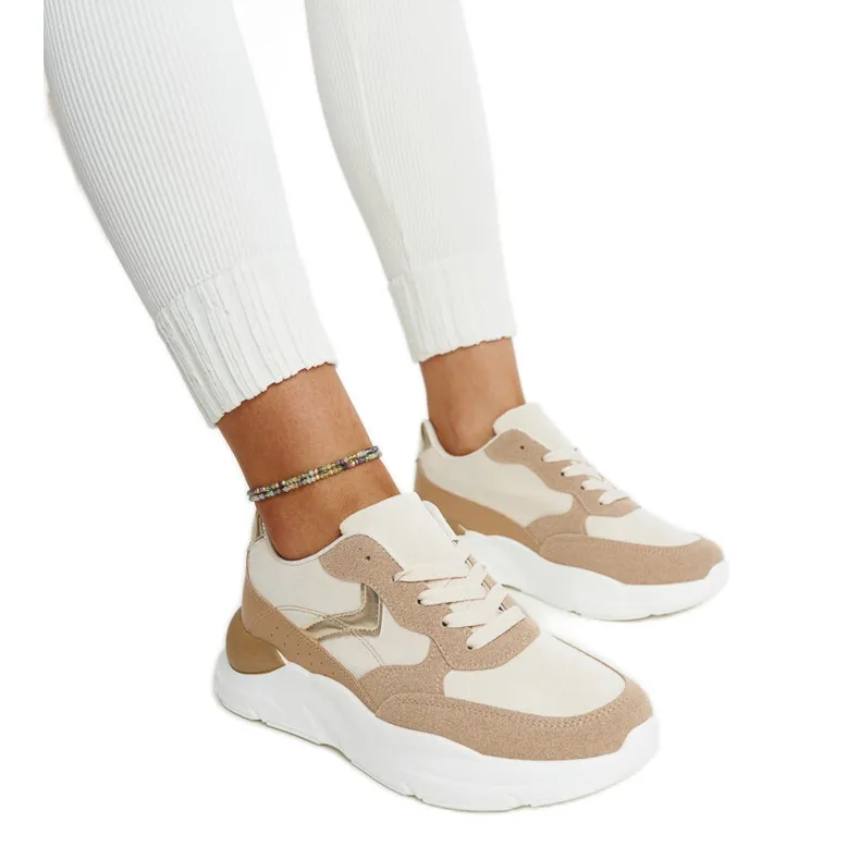 Brown sneakers on the Nereida platform