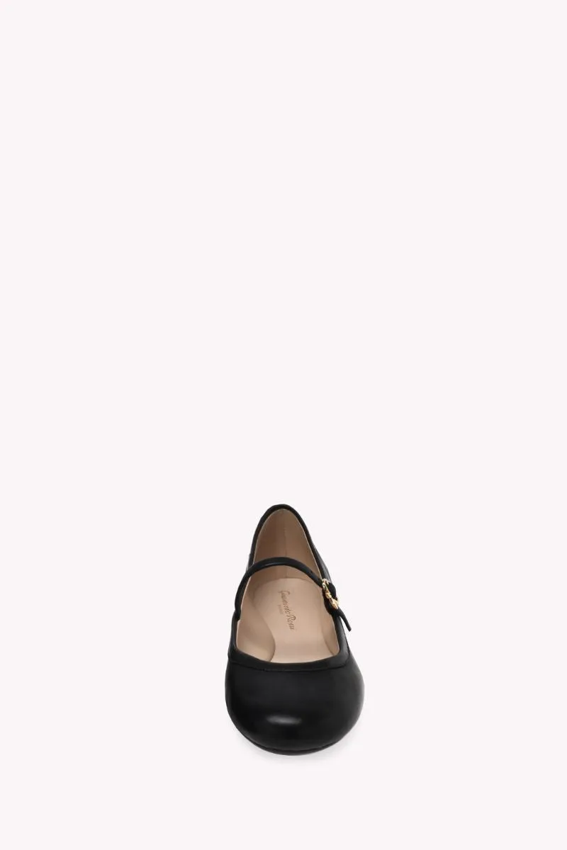 Carla Nappa Flat