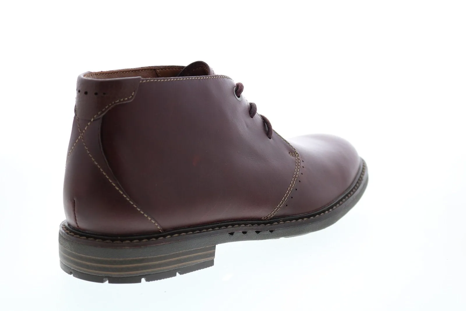 Clarks Men's Burgundy Leather Lace Up Chukka Boots - Unelott Mid