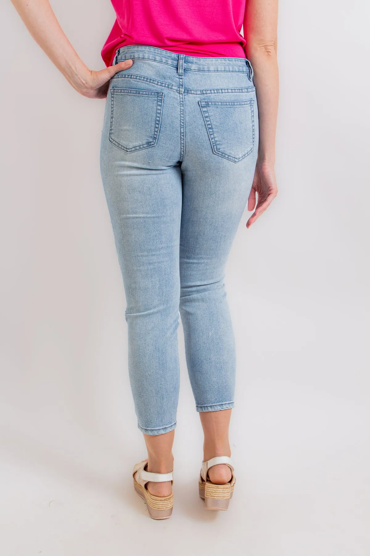 Eva Skinny Jeans with Light Wash and Rhinestones