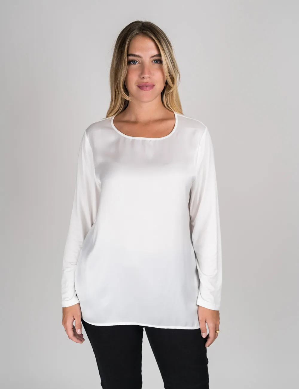 Gaia Life - White Crewneck T-shirt in Two Fabrics