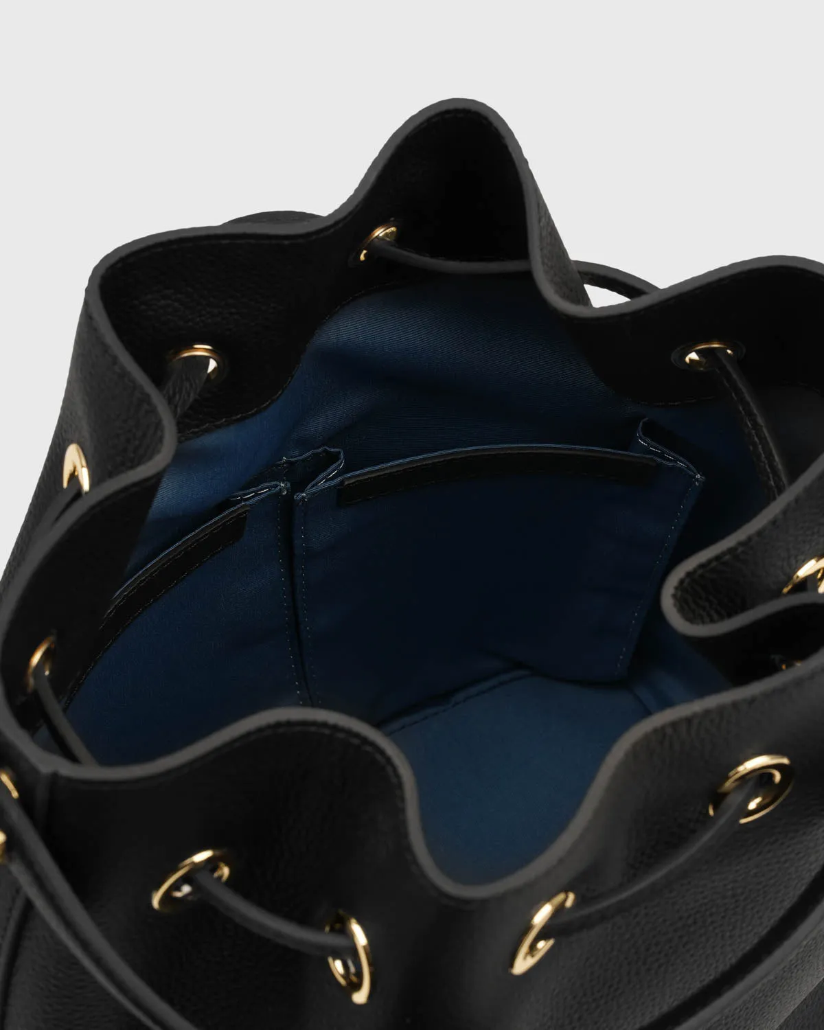 Gianna Bucket Bag (Black)