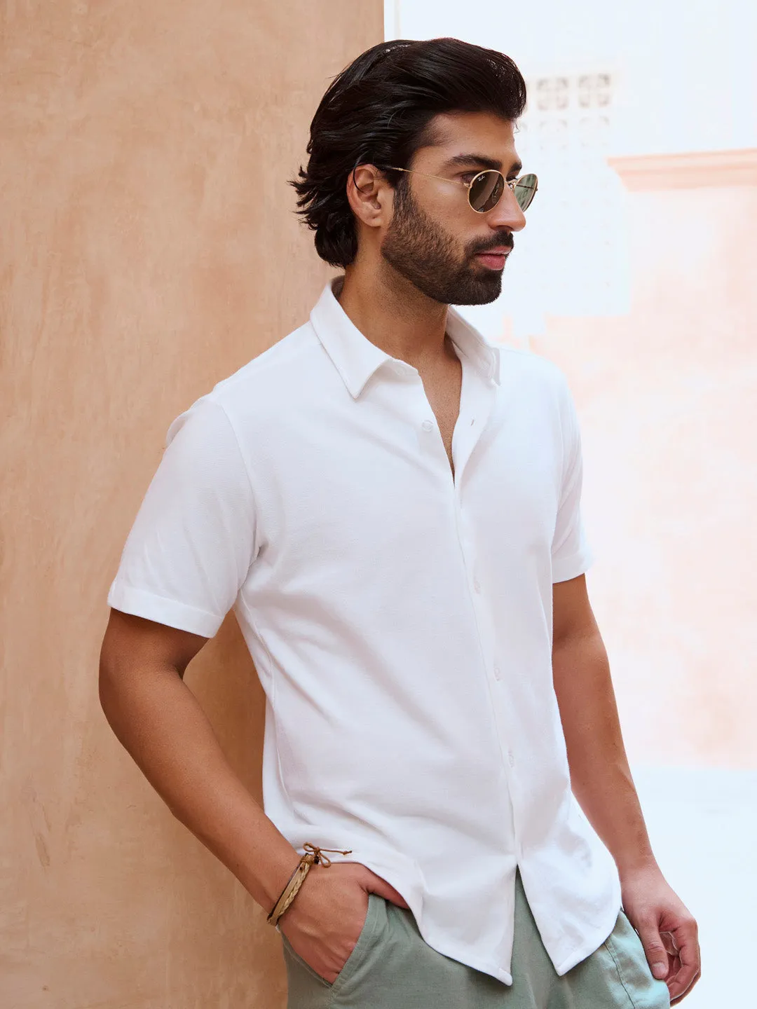 Pique Knit White Shirt with Half Sleeves in Daylight Color