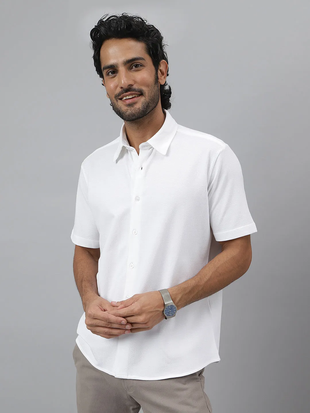 Pique Knit White Shirt with Half Sleeves in Daylight Color