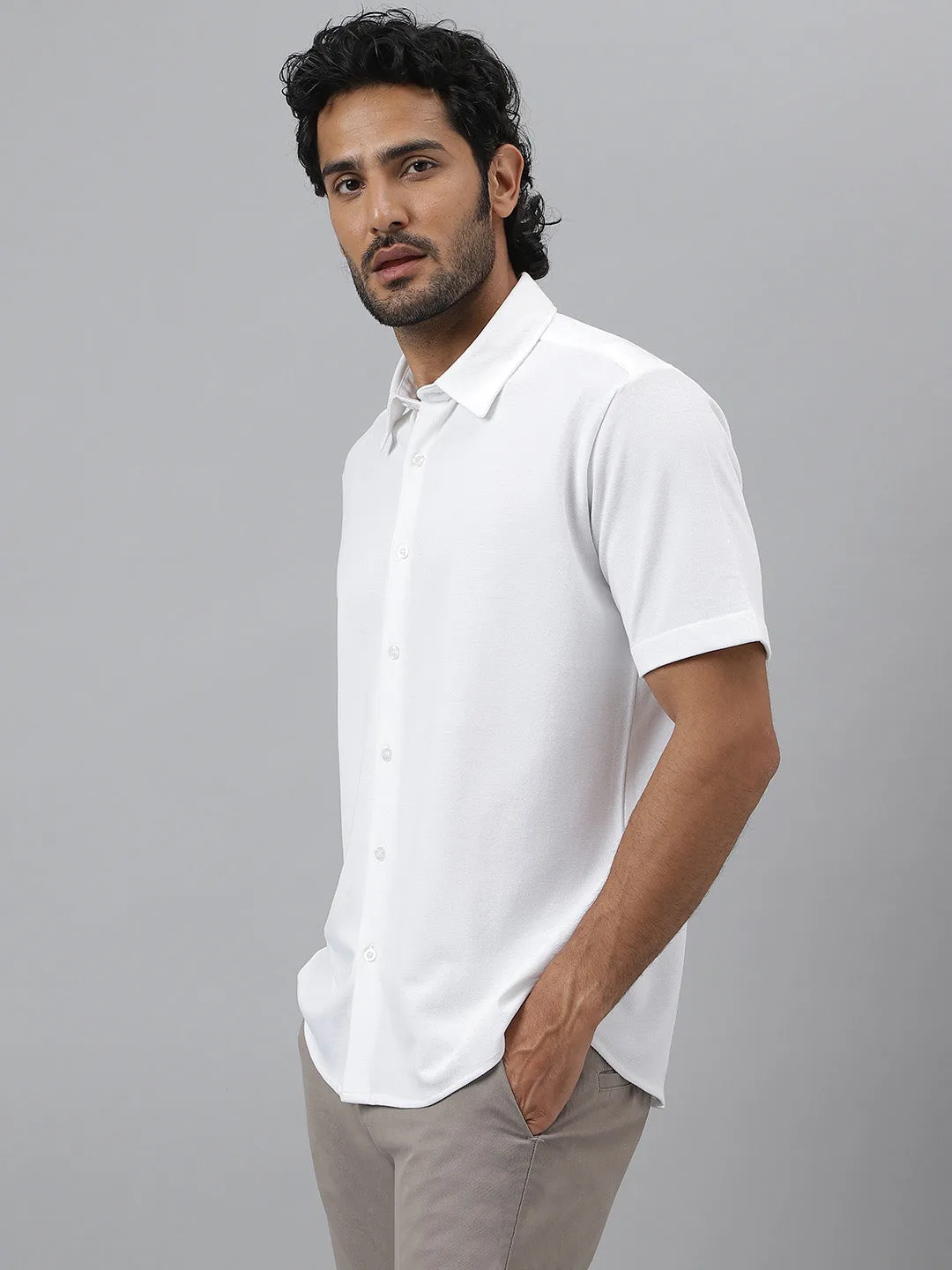 Pique Knit White Shirt with Half Sleeves in Daylight Color