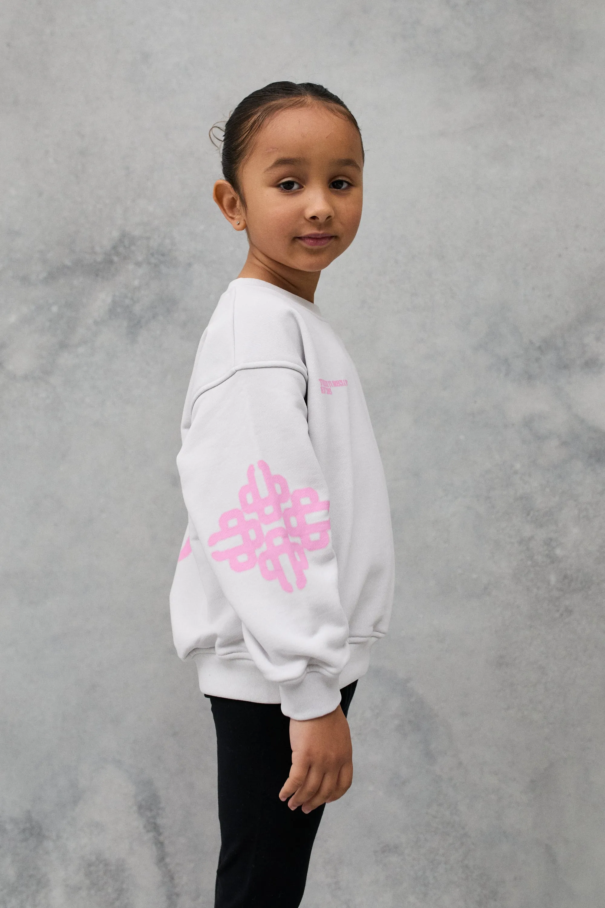 KIDS BLURRED GRAPHIC EMBLEM SWEATSHIRT - OFF WHITE/PINK