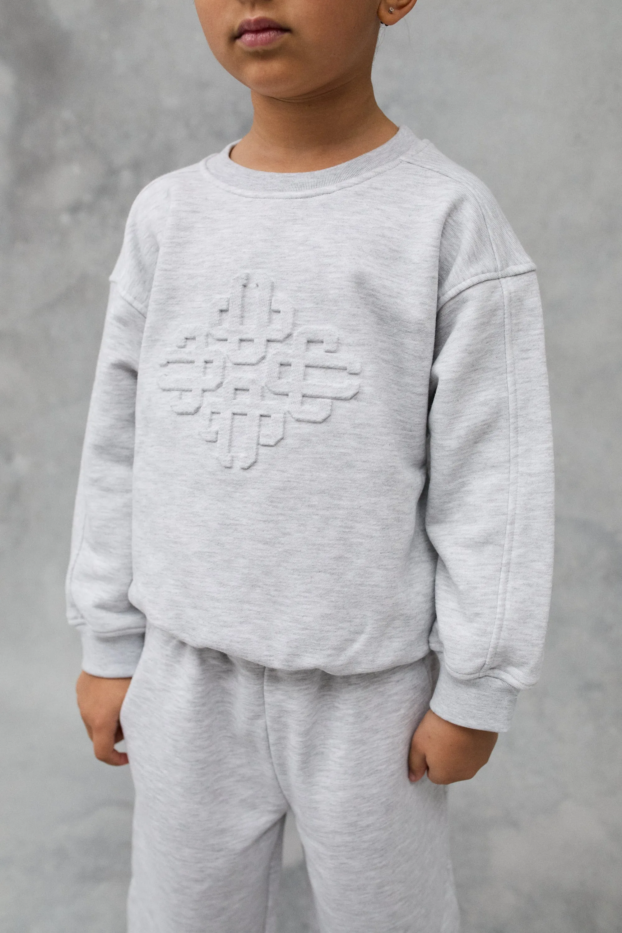 KIDS EMBOSSED EMBLEM SWEATSHIRT - GREY MARL