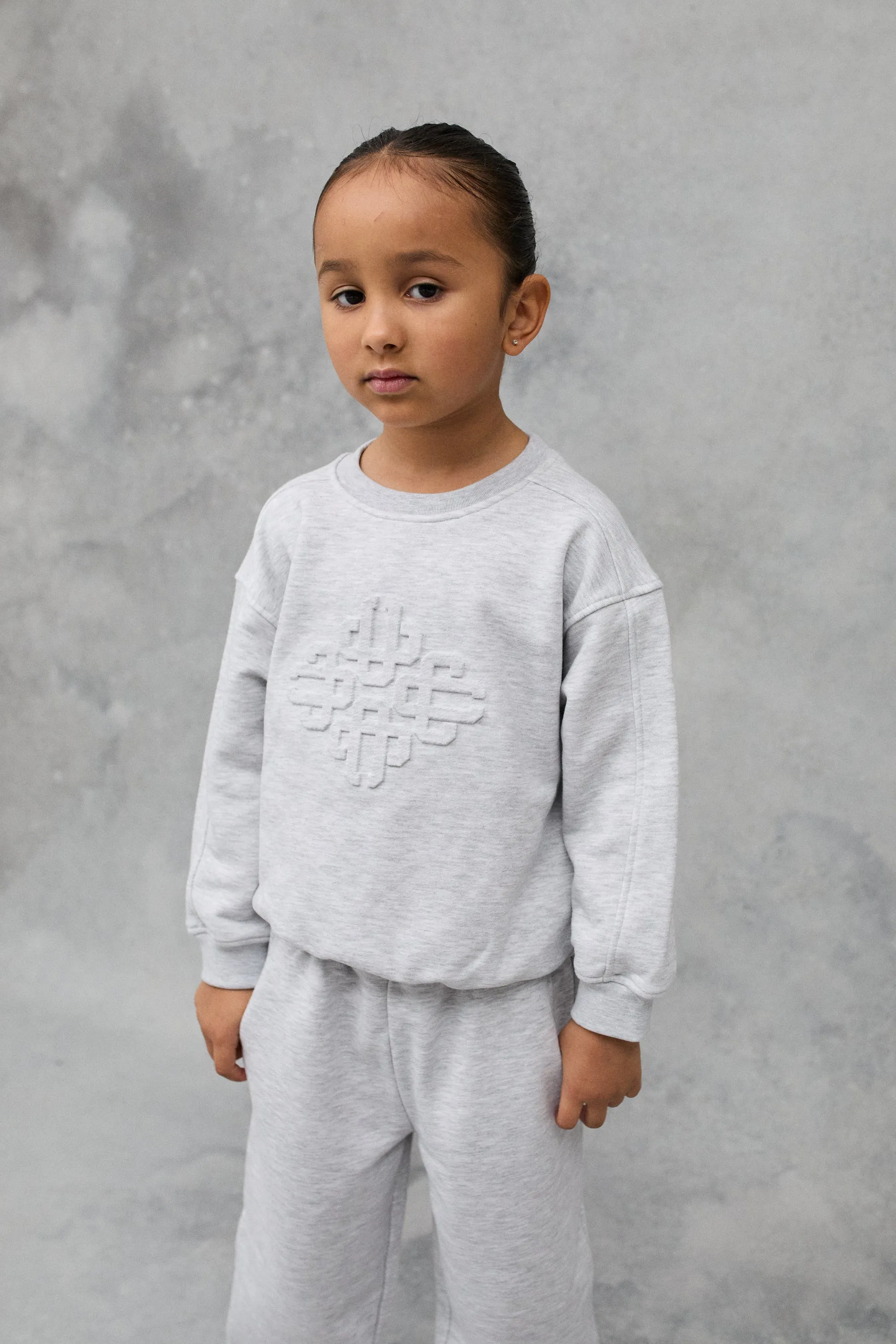 KIDS EMBOSSED EMBLEM SWEATSHIRT - GREY MARL