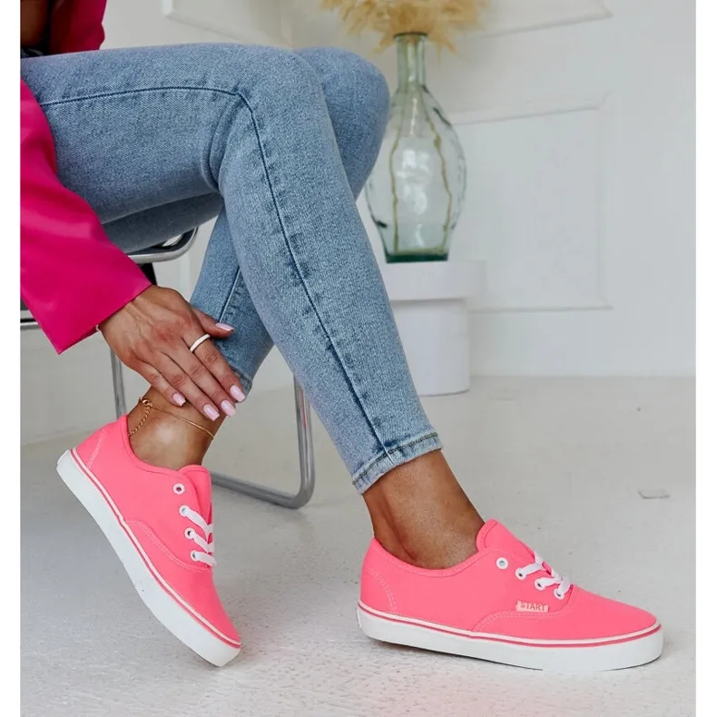 Light pink classic Erla sneakers