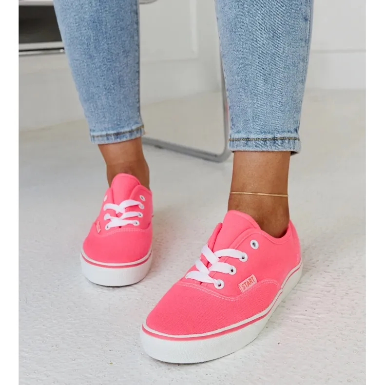 Light pink classic Erla sneakers