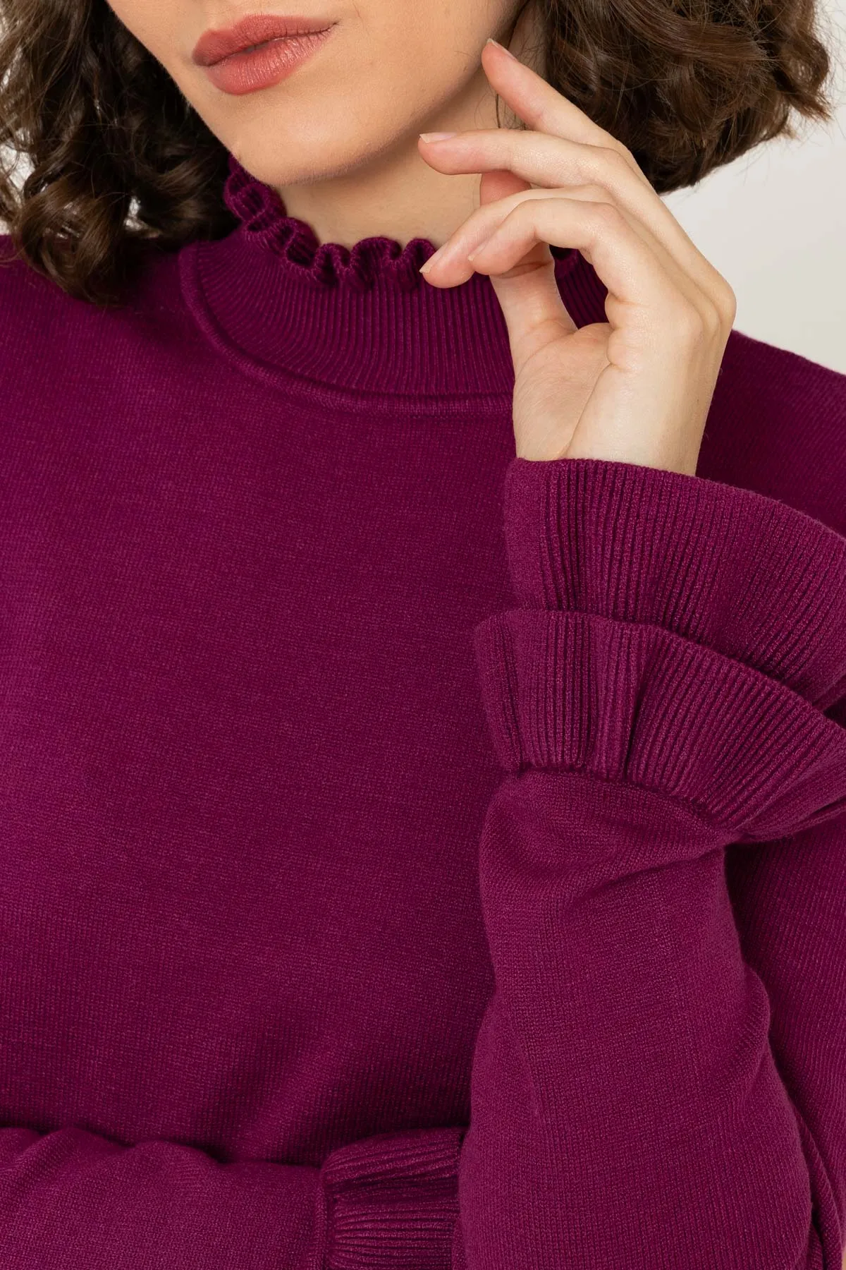 Long Sleeve Ruffle Neck Knit in Burgundy