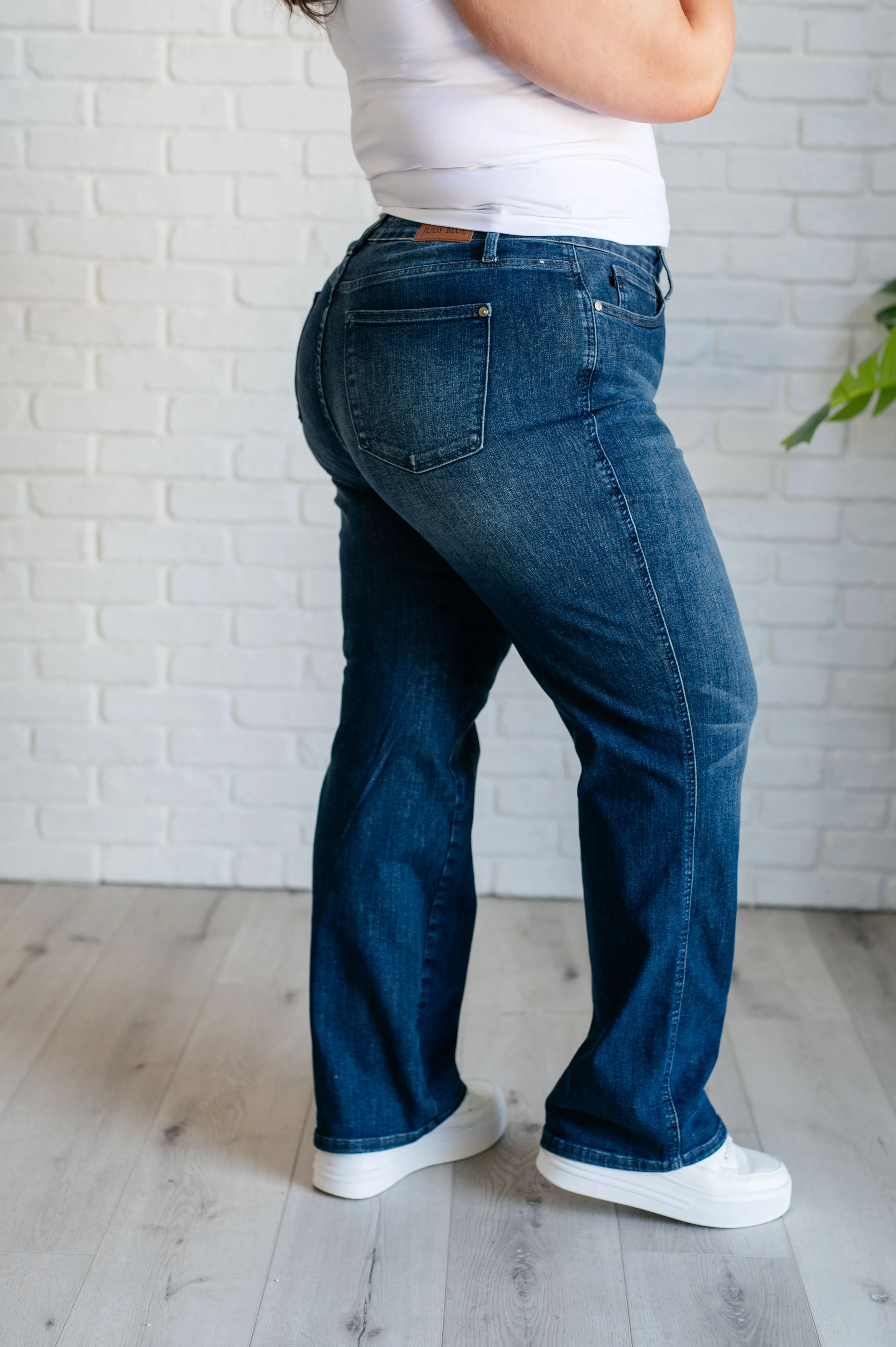 Classic Straight Jeans with Mid Rise Control Top named Muriel