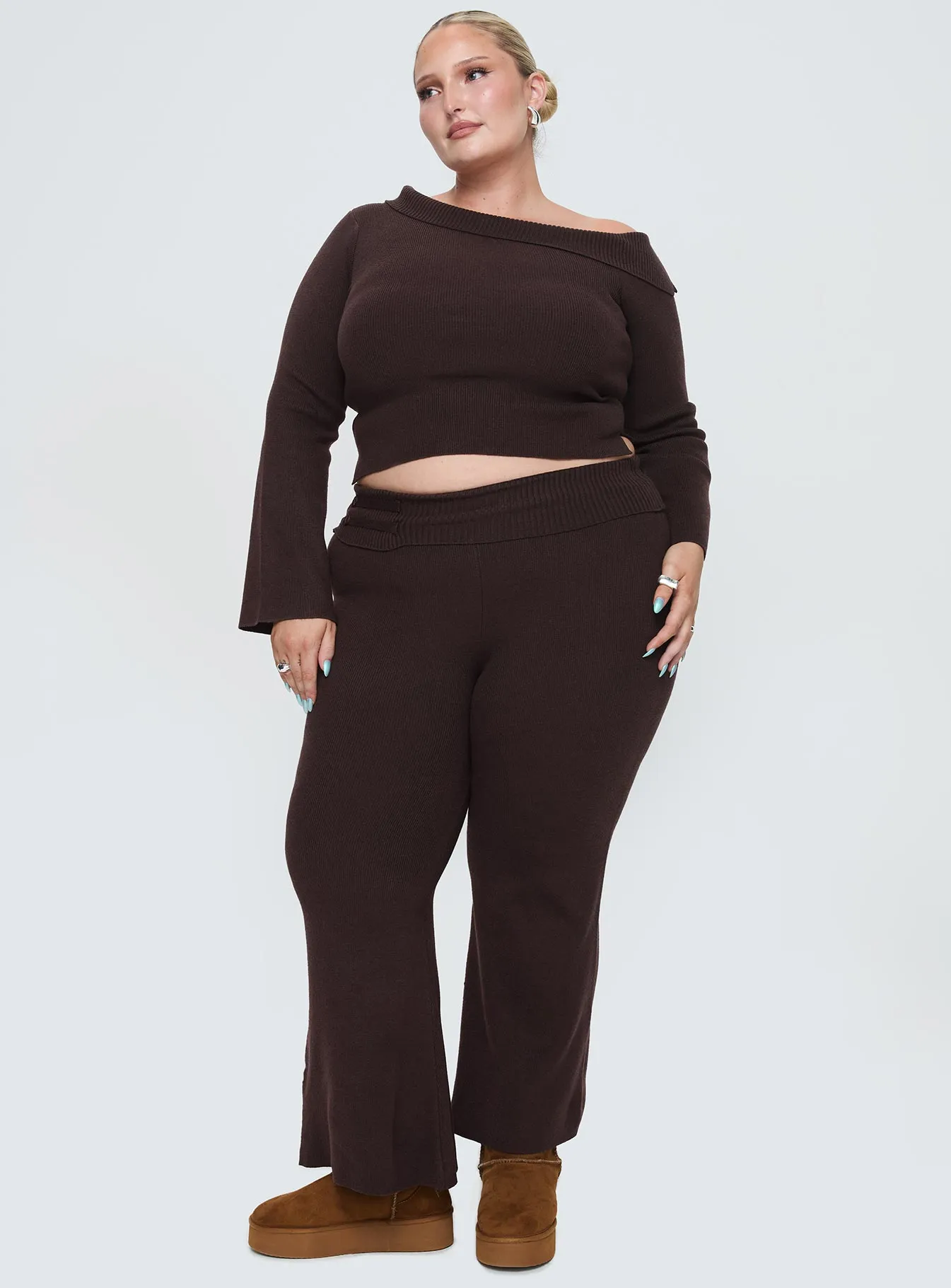 Chocolate Curve Sina Off-The-Shoulder Top