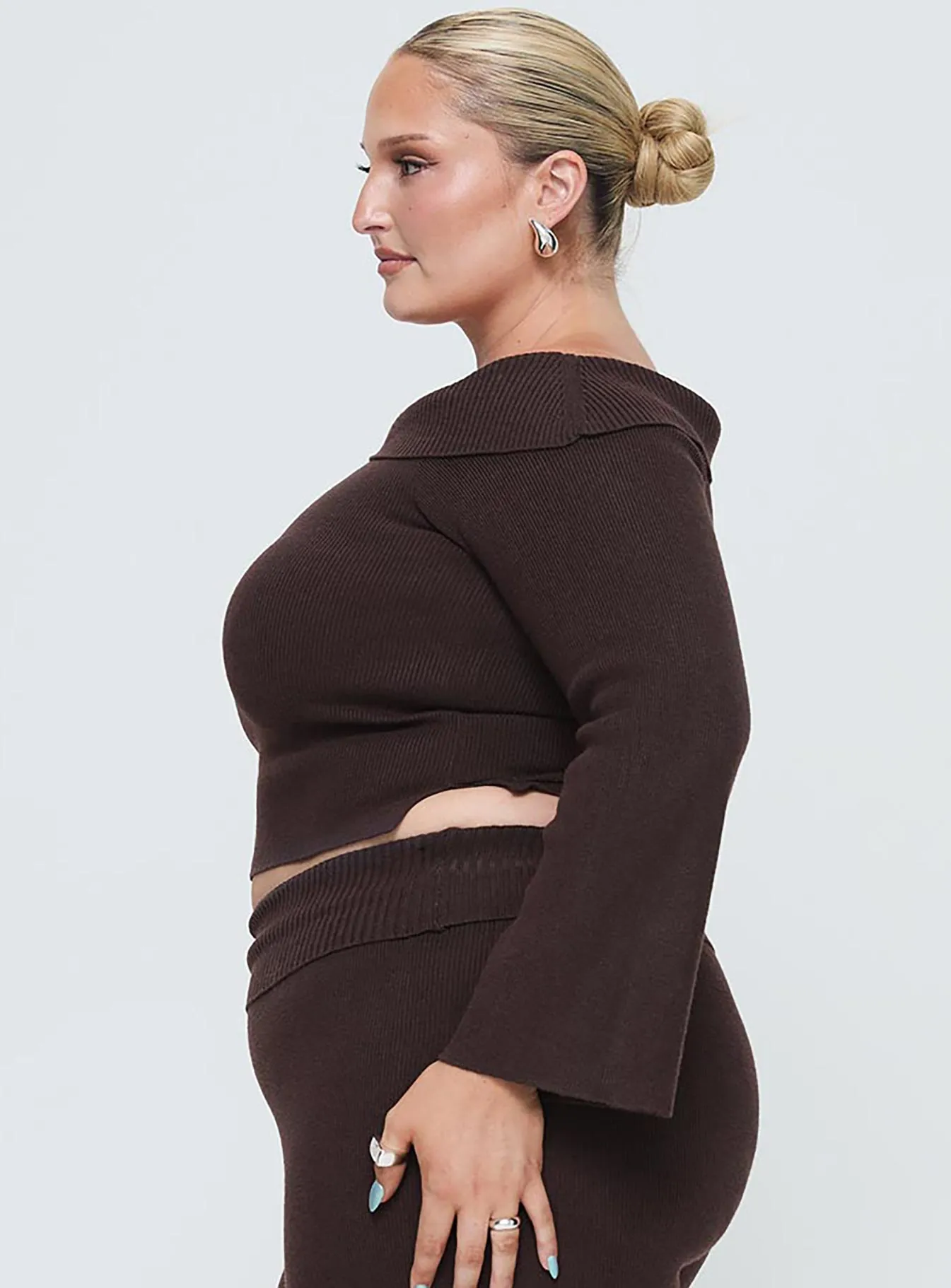 Chocolate Curve Sina Off-The-Shoulder Top