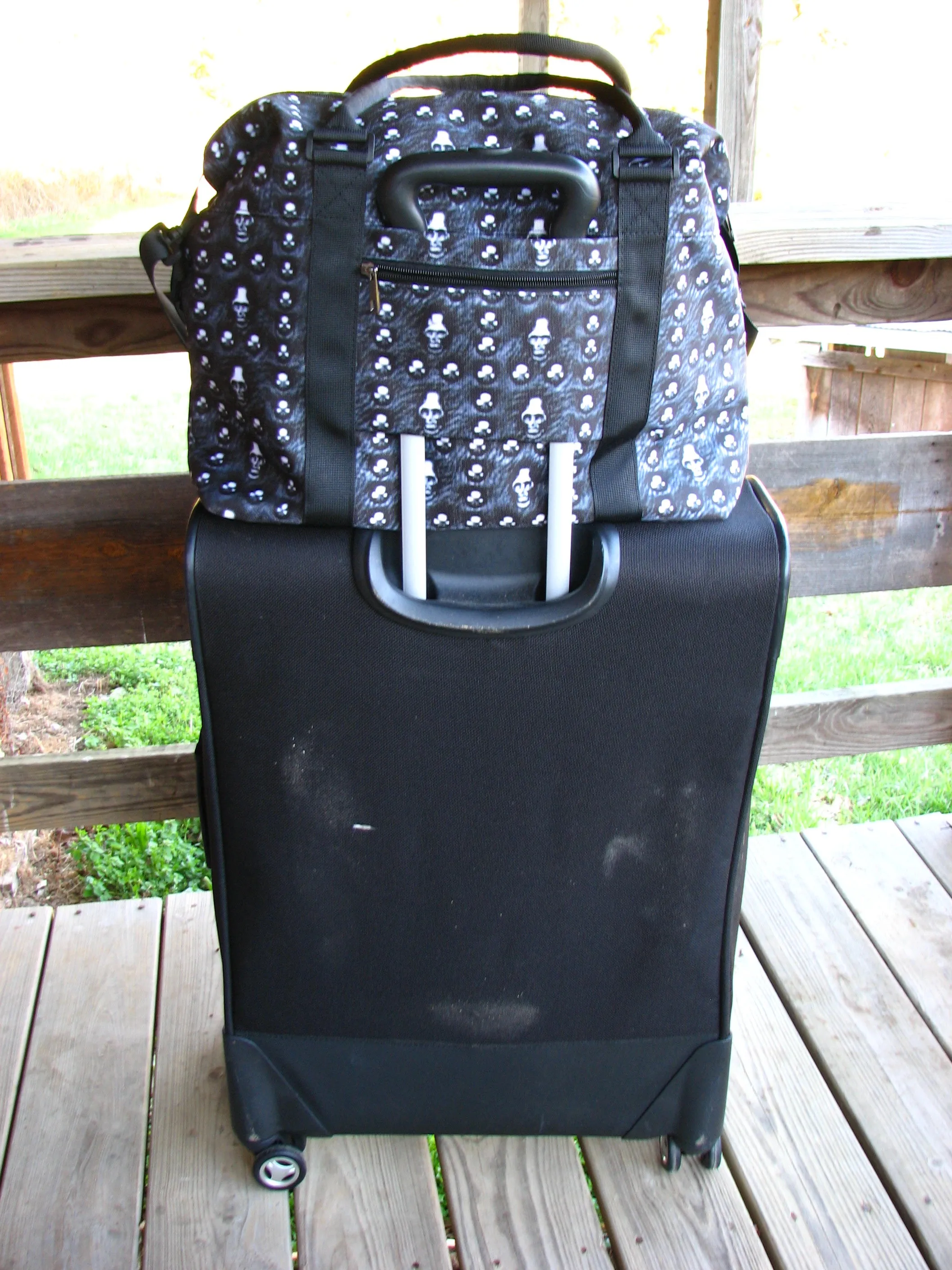 Skull Studded Print Large Travel Bag