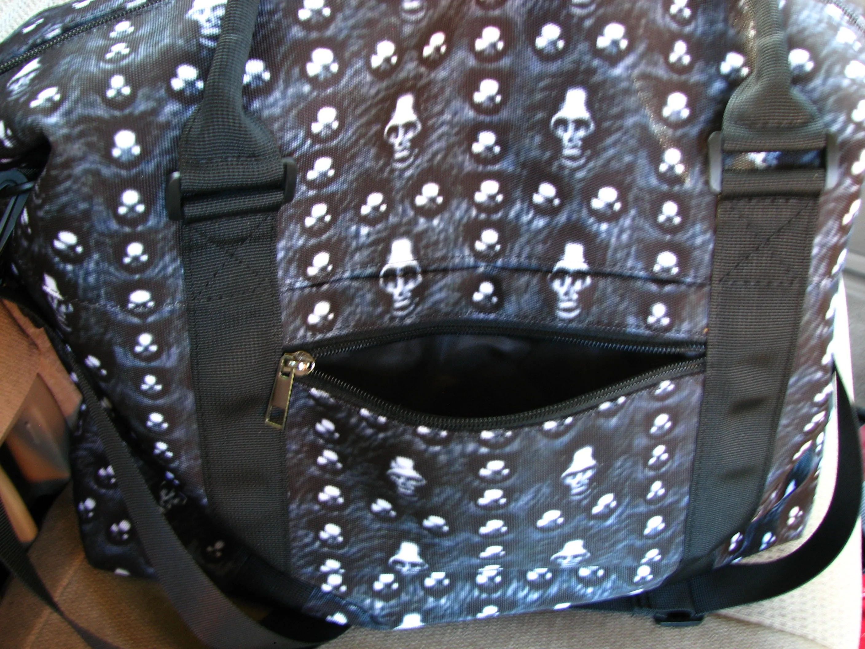 Skull Studded Print Large Travel Bag