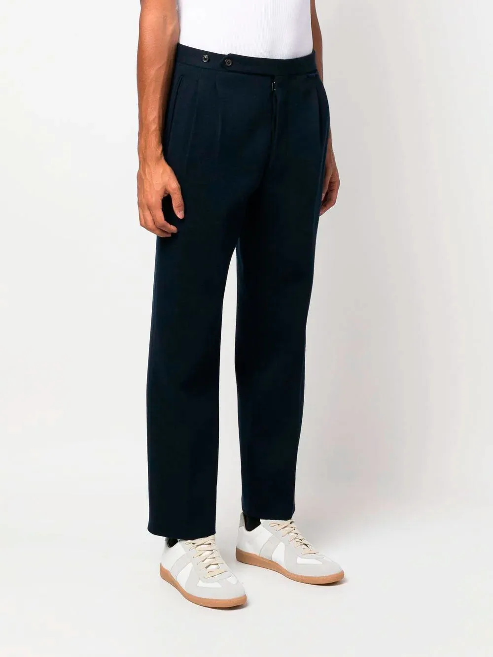 Straight-leg trousers