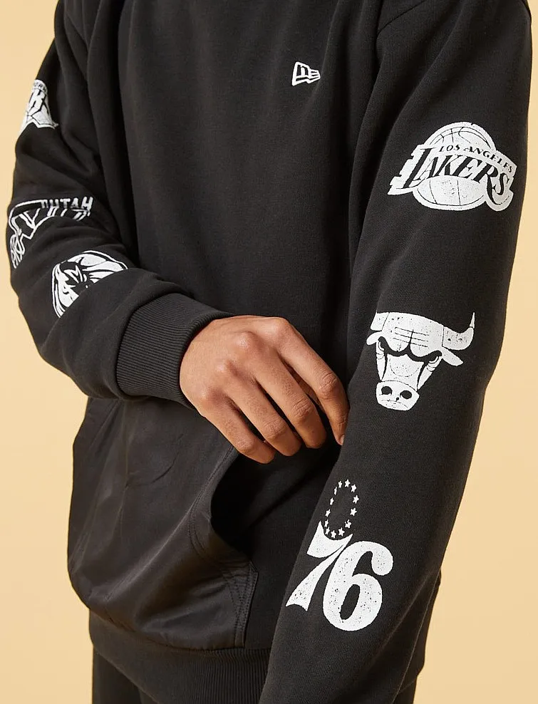 sweatshirt New Era Distressed Sleeve Print NBA - Black - men´s