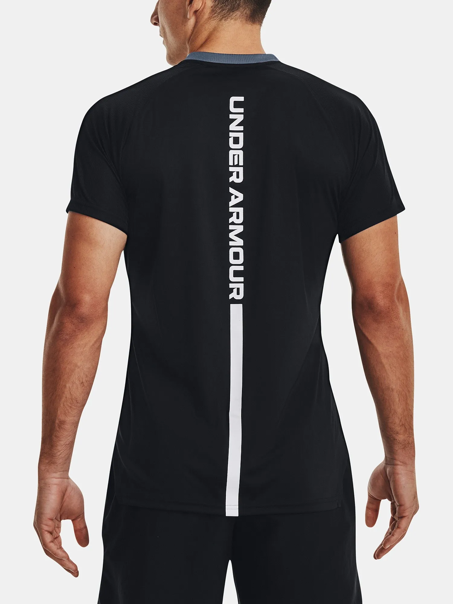 T-Shirt Under Armour Accelerate - Black/White - men´s