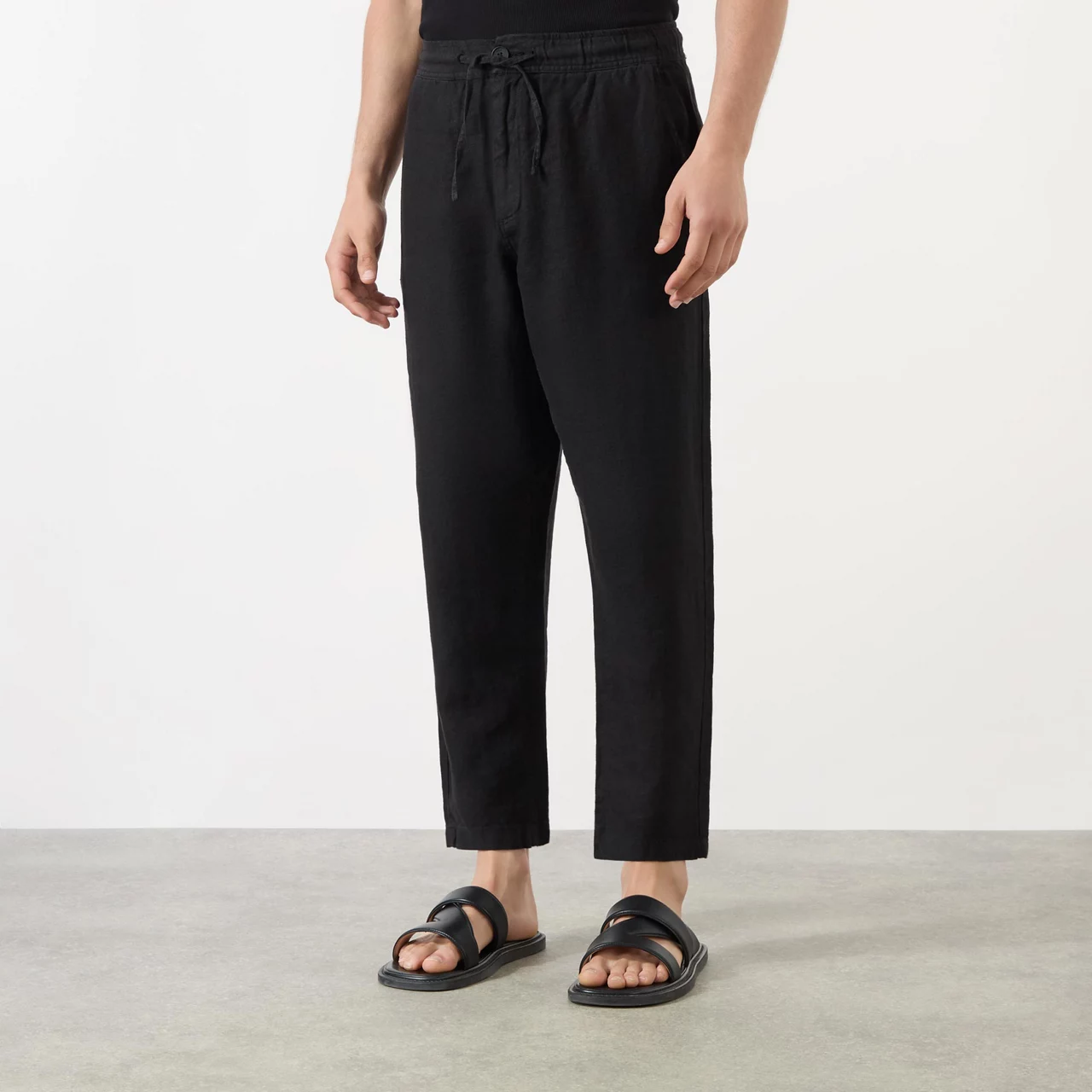 WAX LONDON Kurt Tapered Cropped Trousers - Black